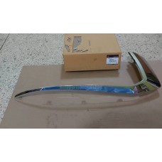 GENUINE MITSUBISHI GARNISH,FR BUMPER SIDE 6407A355