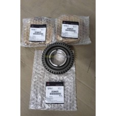 GENUINE MITSUBISHI GEAR,M/T INPUT SHAFT 5TH SPEED 2528A675